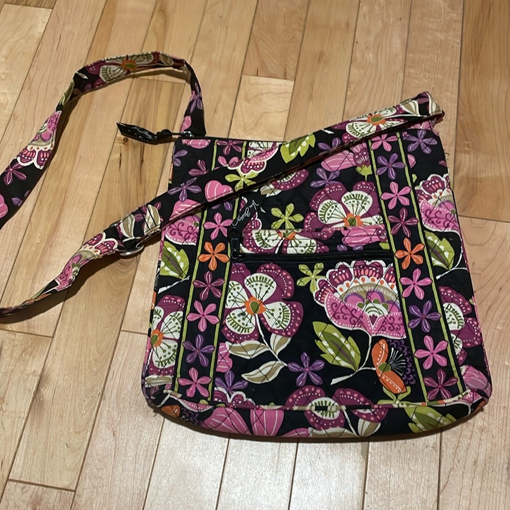 Vera Bradley Women’s Floral Purse in Excellent Condition